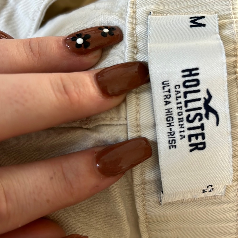 Please message me if you have any questions!!! No stains or rips.